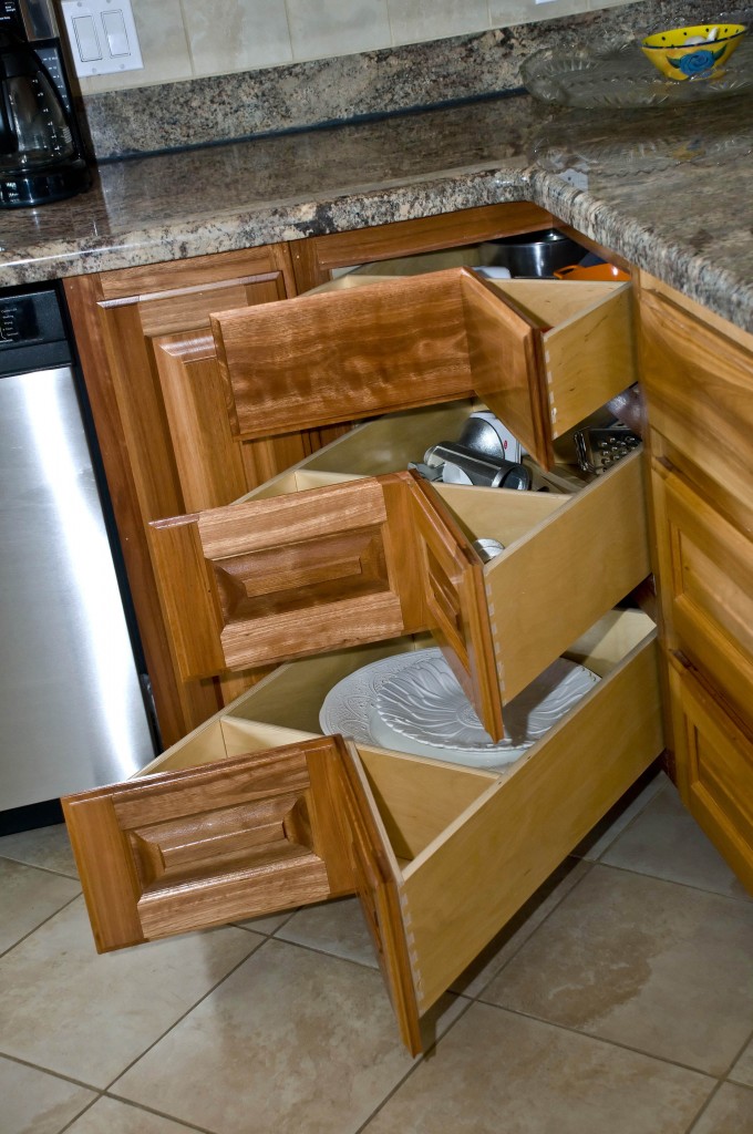 An outstanding kitchen like this one deserves more than the traditional lazy susan in the corner. Donald has maximized storage space while creating a unique and outstanding corner storage solution with angled drawer faces.