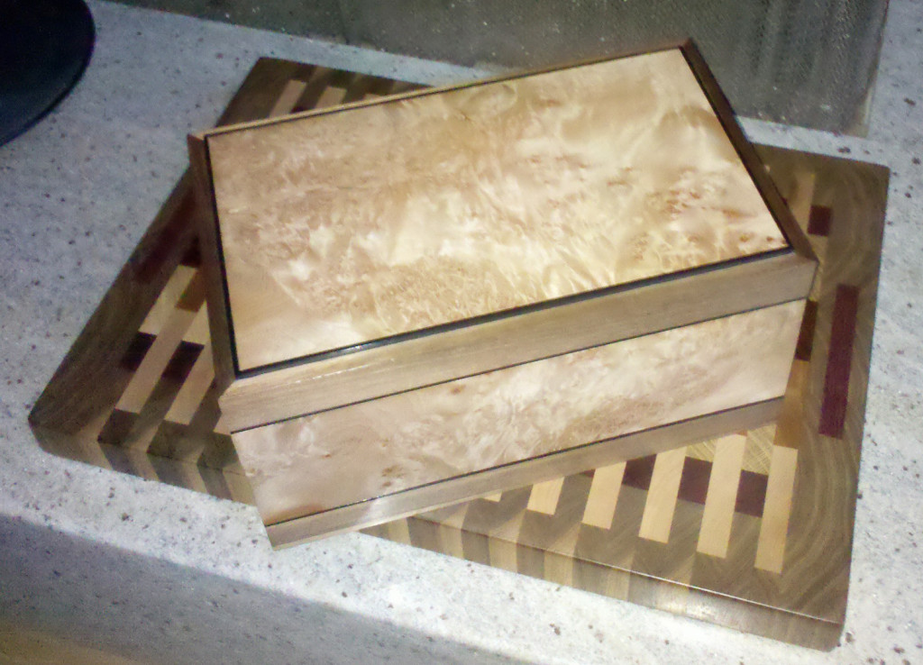 box and cuttingboard